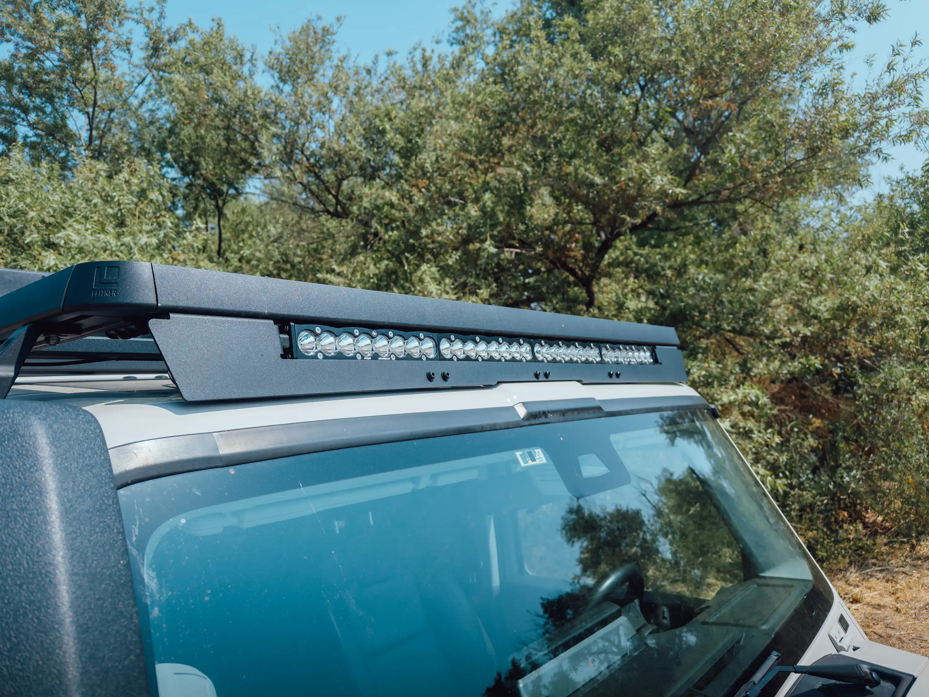 Grenadier ROOF Full Length Light Bar - Image 9
